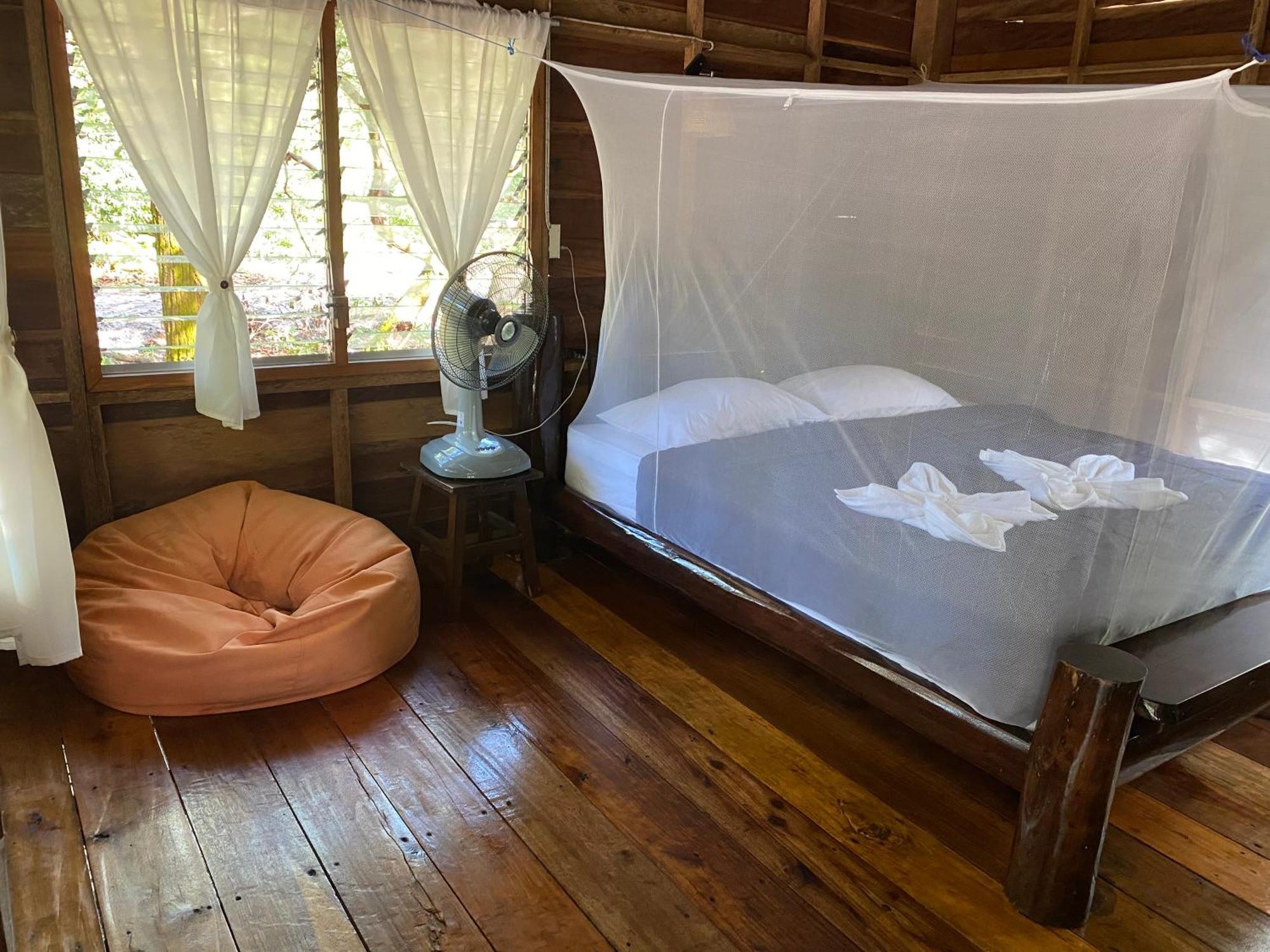 Lucky Resort 阁帕延岛 外观 照片